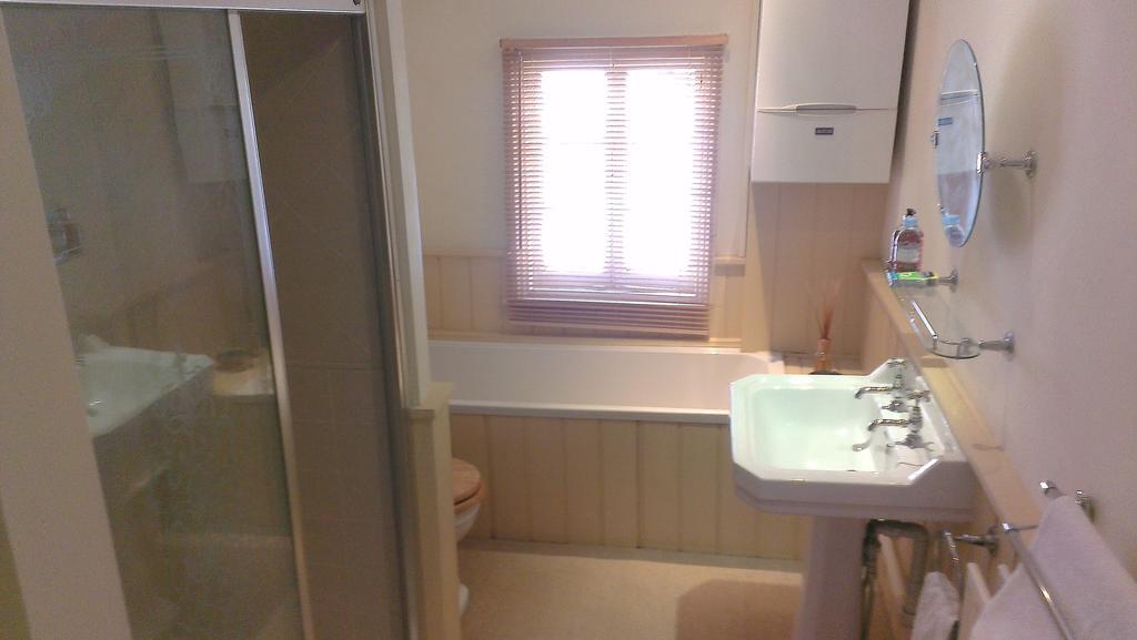 6 Suffolk Parade Cheltenham Room photo